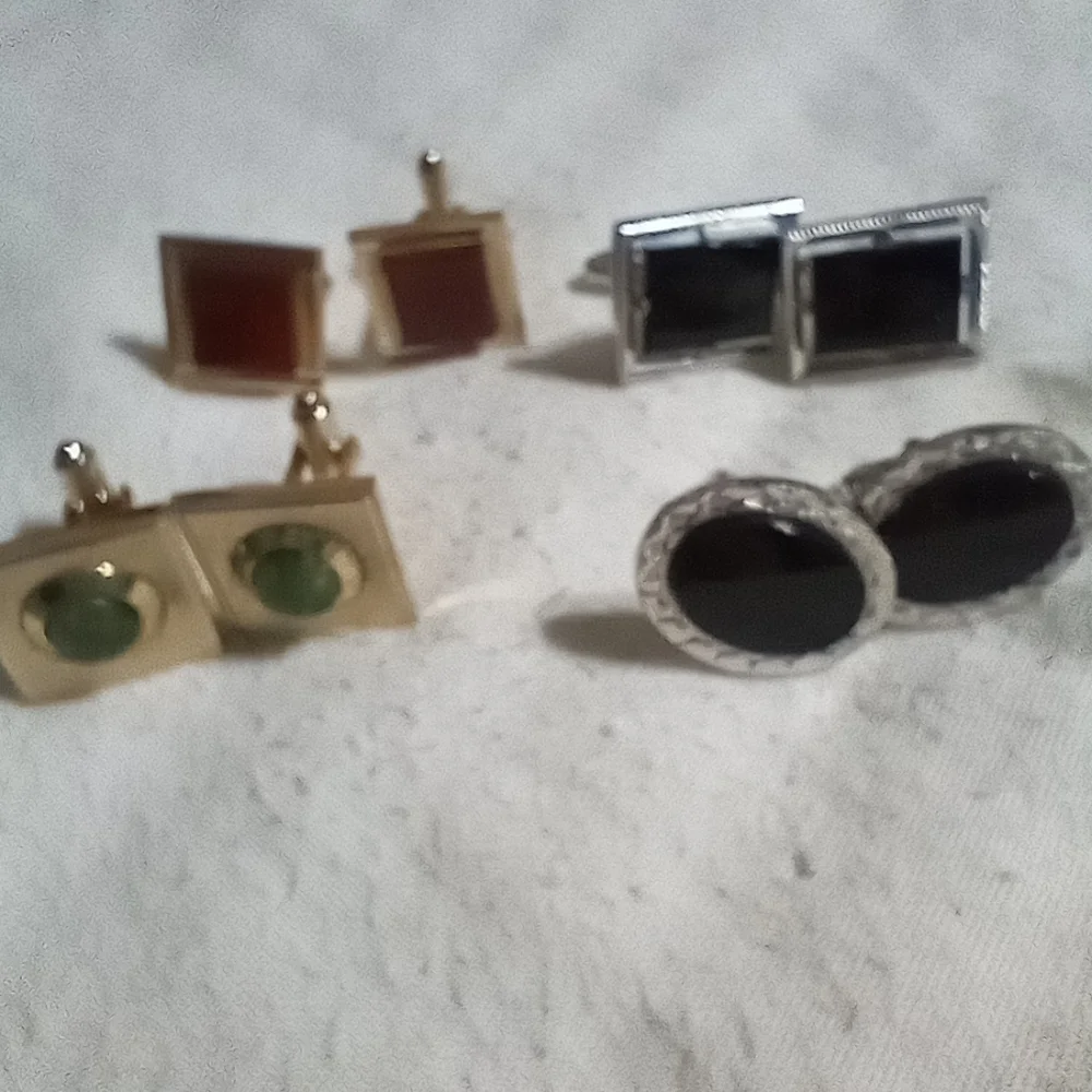 LOT of 4 sets of vintage cufflinks (ME001)